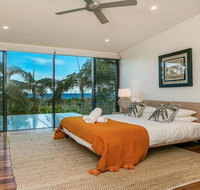 Your Luxury Escape - Kiah 11 Beach House Ocean views - Accommodation Rockhampton