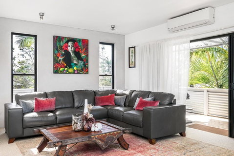 Your Luxury Escape - The Loft - Accommodation Rockhampton 2
