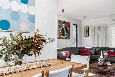 Your Luxury Escape - The Loft - Accommodation Rockhampton 3
