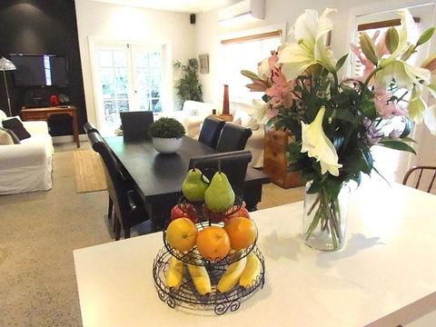 YSG The Edward Townhouse 157 - Steps To Town - Accommodation Rockhampton 0