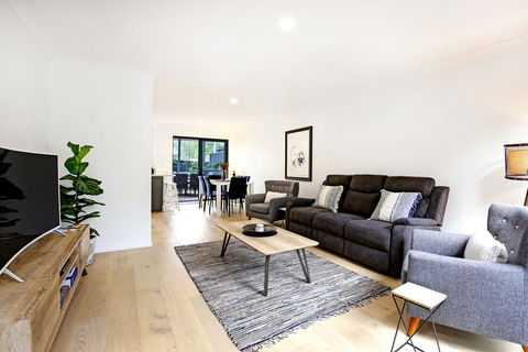 Zen @ Culburra - Pet Friendly - 8 Mins To Beach - Accommodation Rockhampton 1
