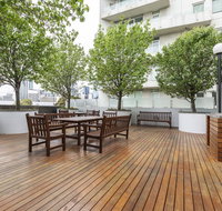 of SouthbankLight filled apartmentHUGE private terrace with city viewsParkingPoolGymWiFi - Accommodation Rockhampton