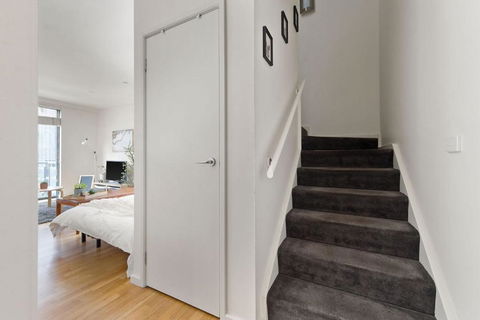 A 2BR Loft Near Melbourne Central FREE Parking - Accommodation Rockhampton 3
