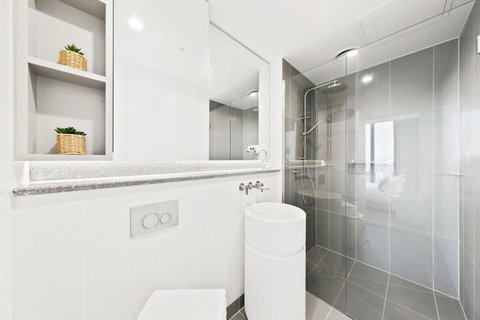 A 3BR Apt Next To Melbourne Central FREE Parking - Accommodation Rockhampton 3