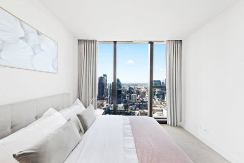 A 3BR Apt Next To Melbourne Central FREE Parking - Accommodation Rockhampton 4