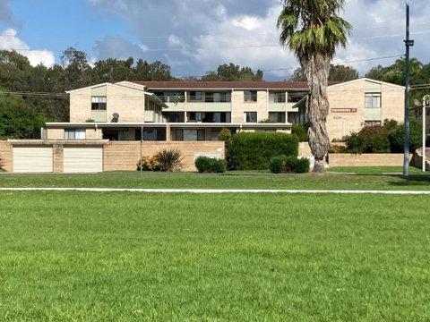 A Beach Apartment - Accommodation Rockhampton 1