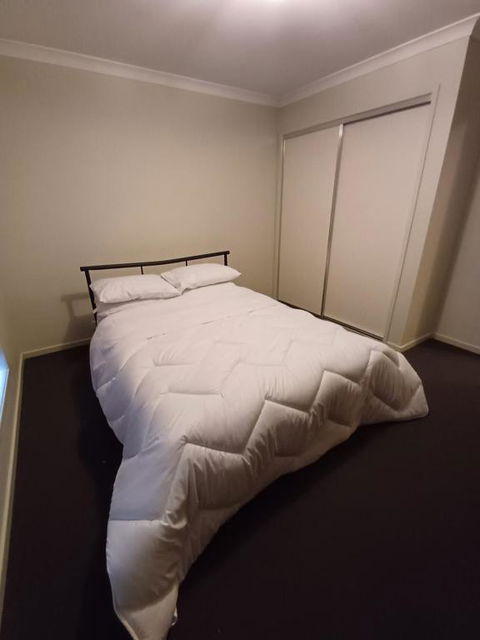 A Beautiful And Spacious Home - Accommodation Rockhampton 3