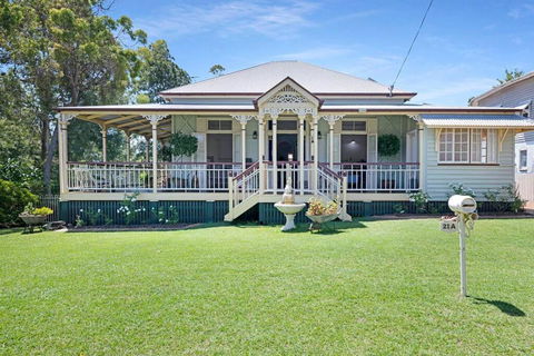 A Charming Queenslander - Accommodation Rockhampton 0