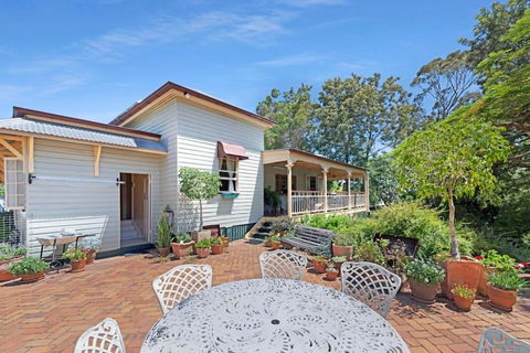 A Charming Queenslander - Accommodation Rockhampton 2