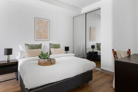 A Chic 2BR Apt Near Melbourne Uni FREE Parking - Accommodation Rockhampton 3