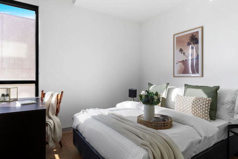 A Chic 2BR Apt Near Melbourne Uni FREE Parking - Accommodation Rockhampton 1