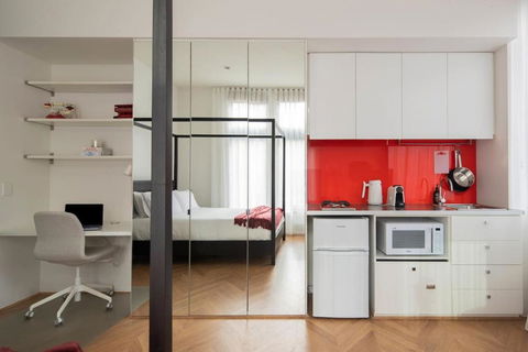 A City-centre Studio For Savvy Business Travellers - Accommodation Rockhampton 3