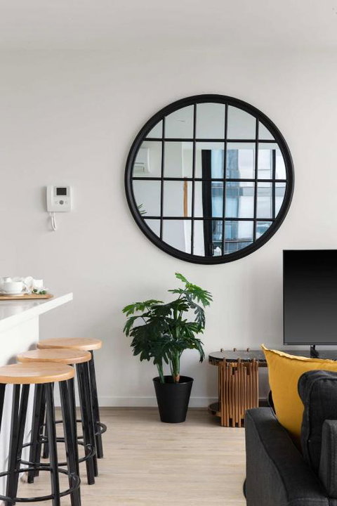 A Cozy 2BR Apt With Panoramic Views FREE Parking - Accommodation Rockhampton 1