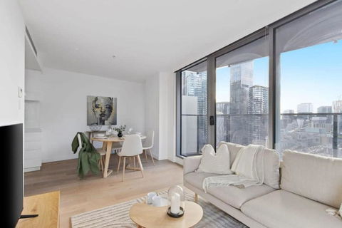 A Cozy Apt With City Views Near Crown Casino - Accommodation Rockhampton 1