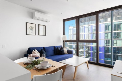 A Cozy & Comfy 2BR Apt Up In The Clouds Near CBD - Accommodation Rockhampton 3