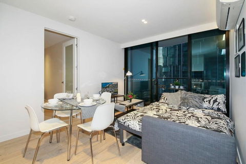 A Cozy & Stylish 2BR Suite In Melbourne CBD - Accommodation Rockhampton 2