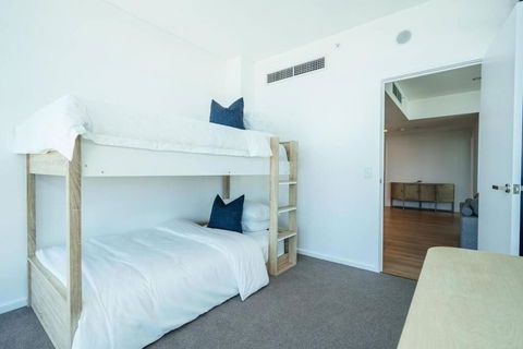 A Cut Above The West 3BR Staycation Pool Gym - Accommodation Rockhampton 2