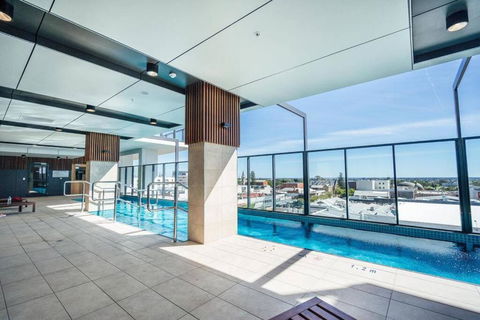 A Cut Above The West 3BR Staycation Pool Gym - Accommodation Rockhampton 4