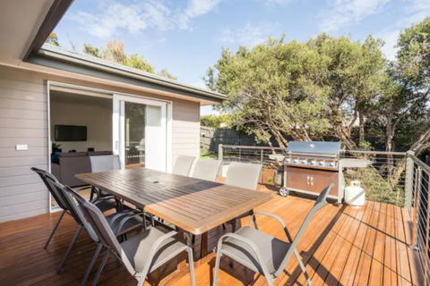 A Getaway For Two - Accommodation Rockhampton 0