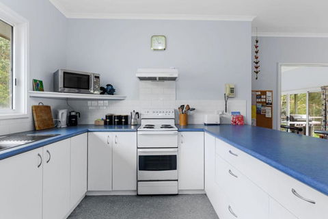 A Little Touch Of Paradise - Accommodation Rockhampton 4