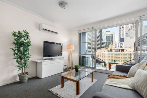 A Modern Apt City Views Next To Darling Harbour - Accommodation Rockhampton 2