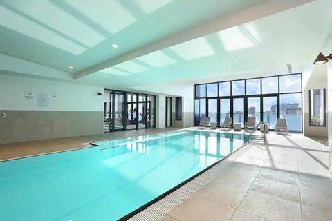 A Modern & Cozy 2BR Apartment With City Views - Accommodation Rockhampton 2