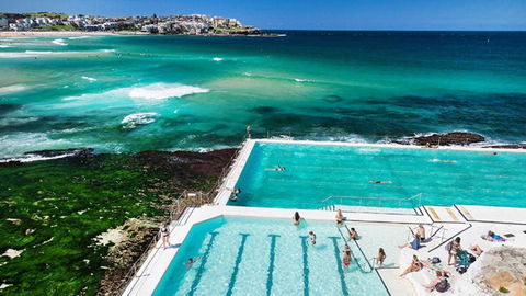 A Modern Two Bedroom Apartment! Quiet, Secure And 1 Minute Walk To Bondi Beach! - Accommodation Rockhampton 2