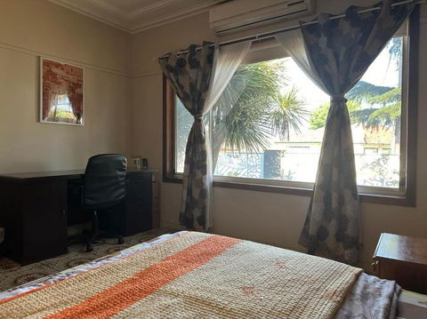 A Nice And Spacious Room In Sunshine - Accommodation Rockhampton 1