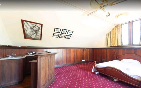 A Quiet King Room With Julia Balcony And Free Parking - Accommodation Rockhampton 2