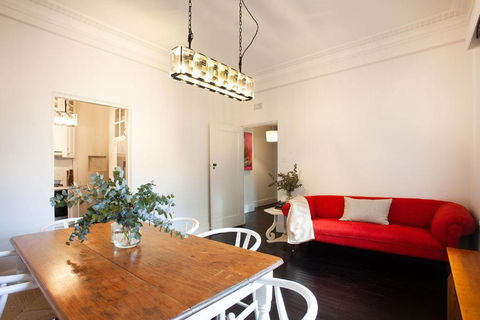 A Touch Of Pink, Bellevue Hill IH - Accommodation Rockhampton 4