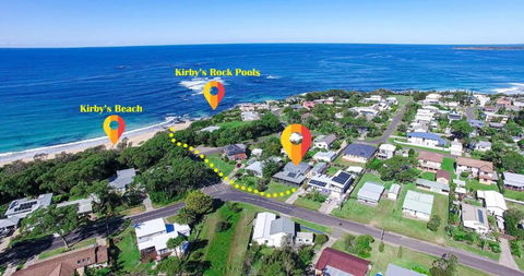 A Wave From It All - Accommodation Rockhampton 0