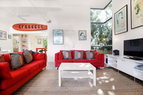 AAA Coke Shack - Accommodation Rockhampton 3