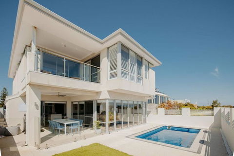 Above The Clouds By St Nicholas - Accommodation Rockhampton 0