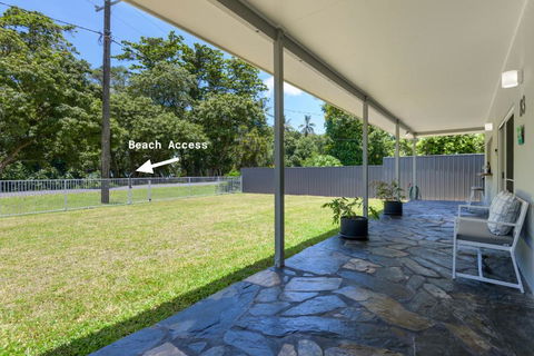 Absolute Beachfront Family Home - Cooya - Accommodation Rockhampton 2