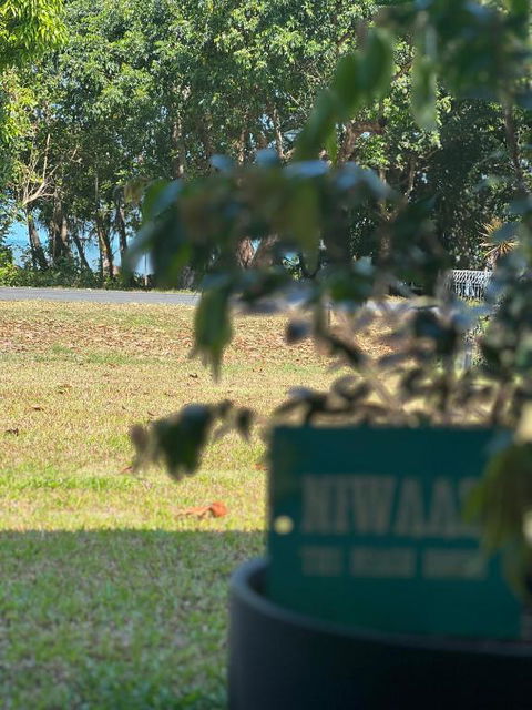 Absolute Beachfront Family Home - Cooya - Accommodation Rockhampton 1