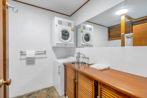 Absolute Beachfront, Heart Of Port Douglas - 24 S - Accommodation Rockhampton 4