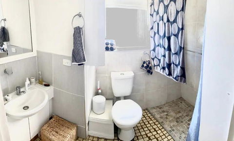 Absolute Beachfront Main Beach Gold Coast - Accommodation Rockhampton 1