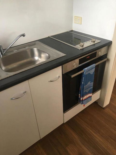 Absolute Beachfront Main Beach Gold Coast - Accommodation Rockhampton 4