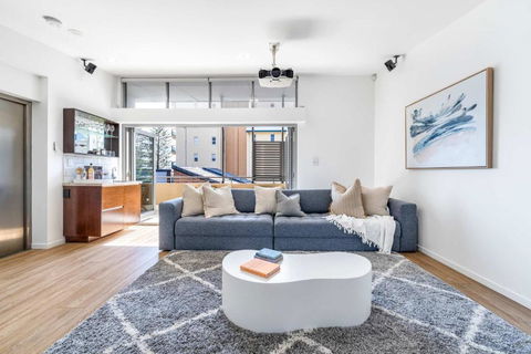 Absolute By Khove - Accommodation Rockhampton 2