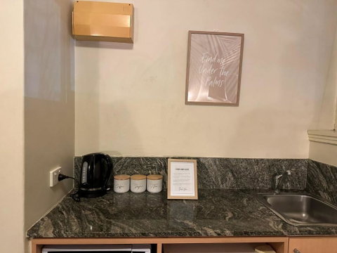 Acland Street Studio Apartment FREE PARKING - Accommodation Rockhampton 3