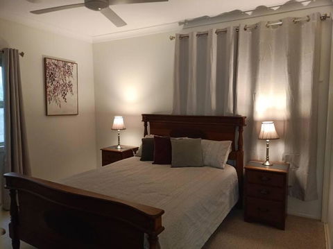 Adorable Private 2 Bedroom Guest Suite + Pool - Accommodation Rockhampton 3