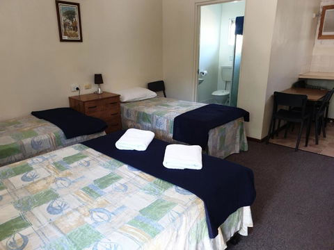 Affordable Gold City Motel - Accommodation Rockhampton 3