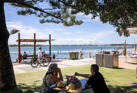 Affordable Gold Coast Holiday! - Accommodation Rockhampton 0