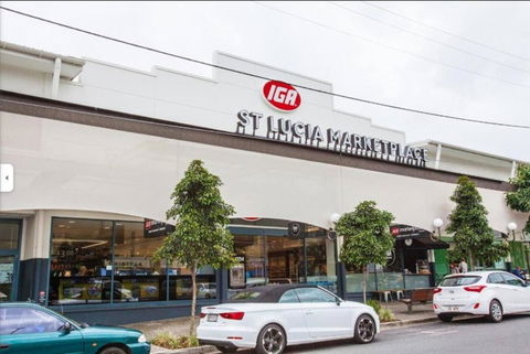 Affordable Studio Steps From UQ Shops And Transit - Accommodation Rockhampton 3