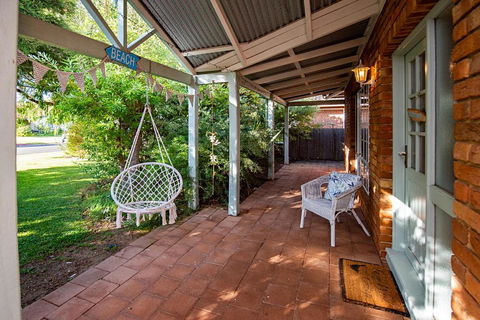 A Fairy Wren Cottage - Accommodation Rockhampton 2