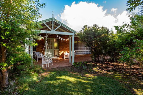 A Fairy Wren Cottage - Accommodation Rockhampton 0