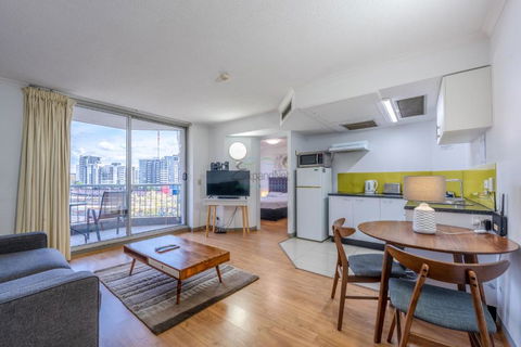 Abbey On Roma Hotel & Apartments - Accommodation Rockhampton 2