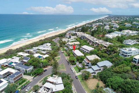 Andari Apartment 2, Sunshine Beach, Beachfront Street And Just Steps To Surf-club - Accommodation Rockhampton 3