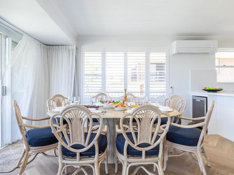 Albacore 3 Waterfront Pool Lift And Views - Accommodation Rockhampton 3