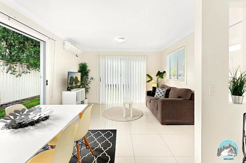 Aircabin - Oxley Park - Lovely & Comfy - 2 Beds - Accommodation Rockhampton 0